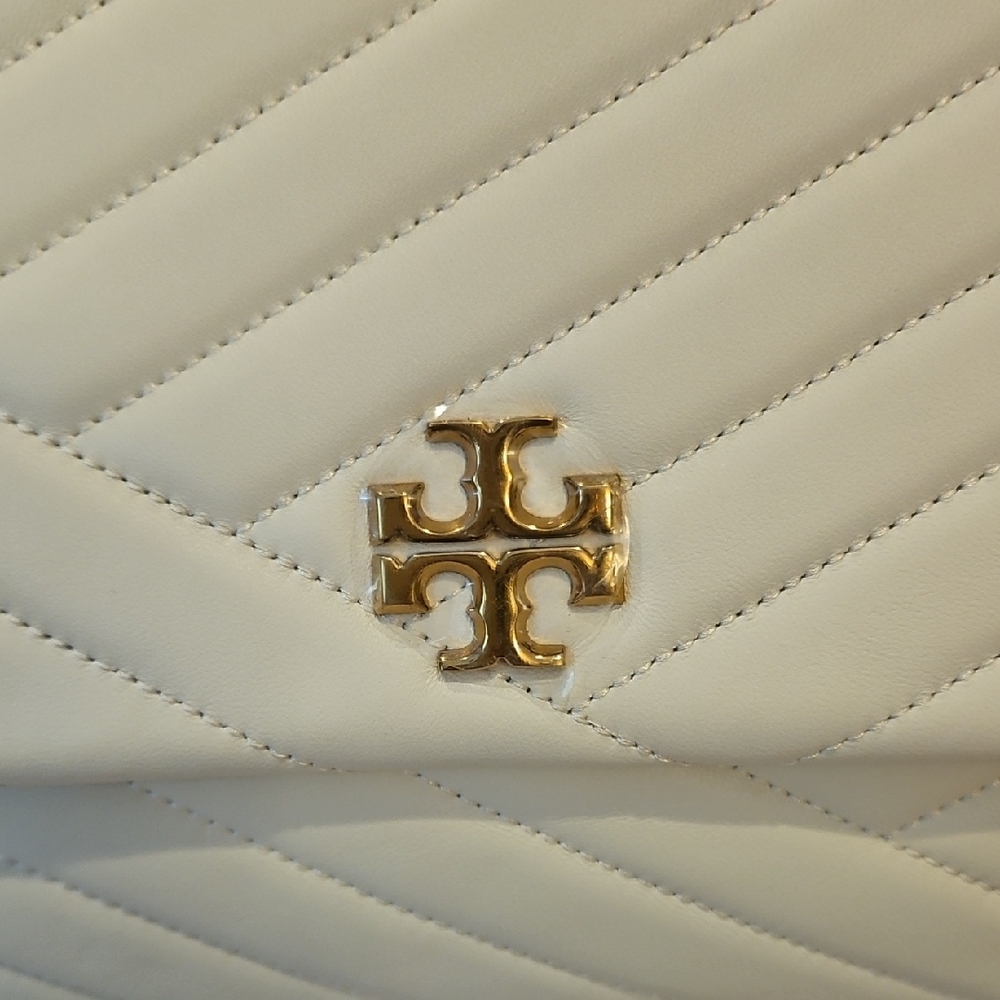 NWT $528 Tory Burch Kira Ivory Quilted Leather Bag - Picture 3 of 8